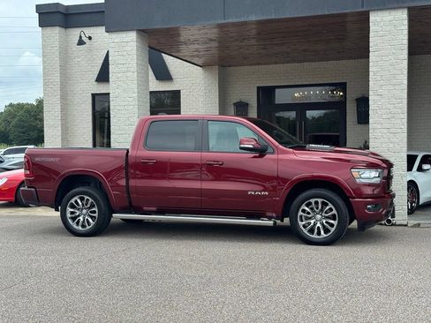 Used 2021 RAM 1500 Laramie w/ Sport Appearance Package AWD/4WD image 17