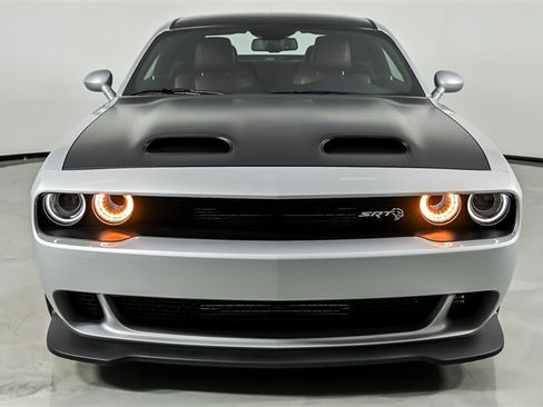 Used 2019 Dodge Challenger SRT Hellcat Redeye RWD image 4