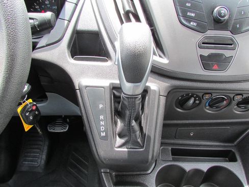Used 2019 Ford Transit 150 XL RWD image 22