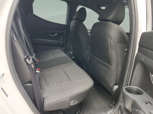 Certified 2025 Hyundai Santa Cruz SE FWD image 17