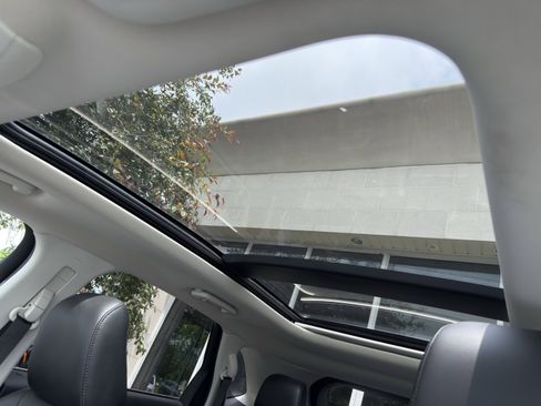 Used 2020 Ford Edge SEL w/ Convenience Package AWD/4WD image 16