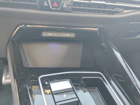 Used 2023 Volkswagen GTI SE image 17