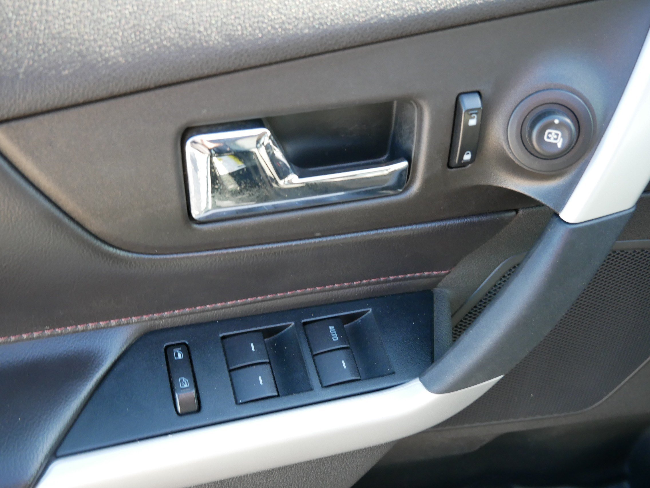 Used 2013 Ford Edge Limited w/ Canadian Touring Pkg AWD/4WD image 19