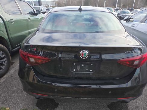 Used 2019 Alfa Romeo Giulia Ti w/ Nero Edizione image 5