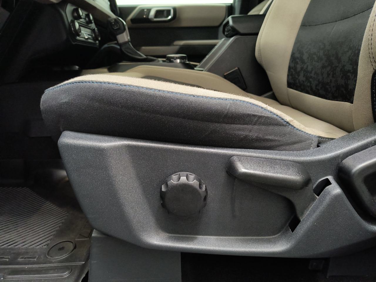Used 2022 Ford Bronco Wildtrak AWD/4WD image 16