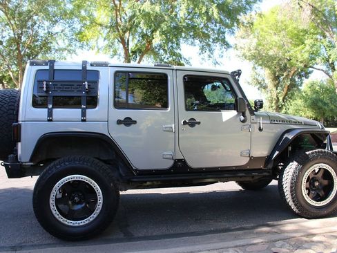 Used 2013 Jeep Wrangler Unlimited Rubicon AWD/4WD image 3