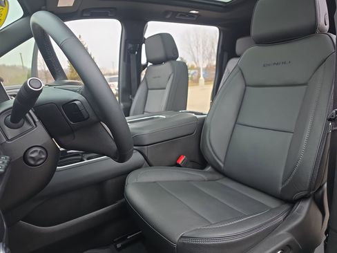 Used 2023 GMC Yukon XL Denali w/ LPO, Floor Liner Package image 16