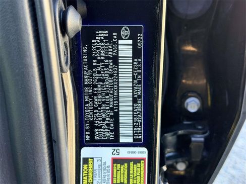 Certified 2019 Toyota Camry SE image 26