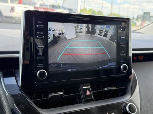Used 2020 Toyota Corolla LE FWD image 18