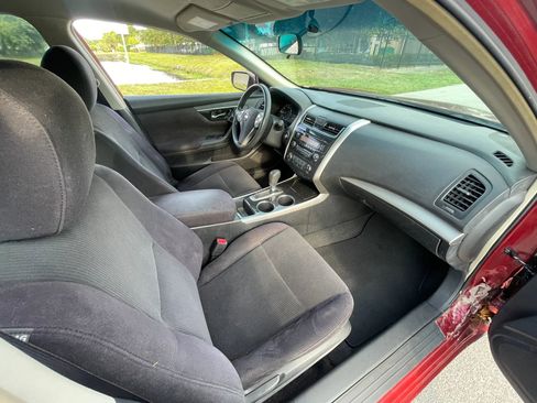 Used 2013 Nissan Altima 2.5 S FWD image 19