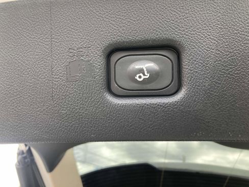 Certified 2022 Lincoln Nautilus Reserve image 16