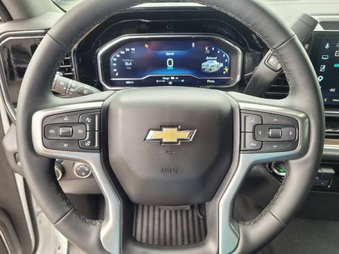 Used 2025 Chevrolet Silverado 1500 LT AWD/4WD image 23