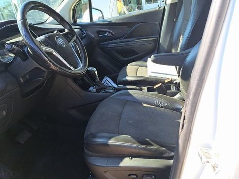 Used 2021 Buick Encore Preferred w/ Safety Package II FWD image 24