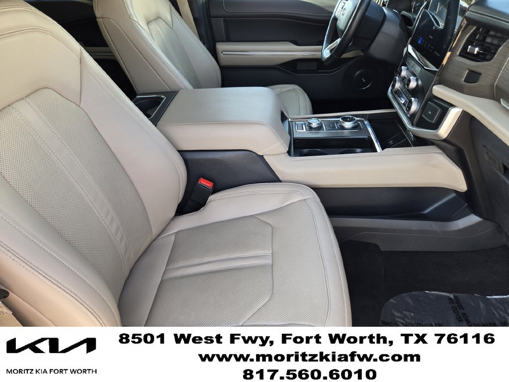 Used 2024 Ford Expedition Limited AWD/4WD image 14