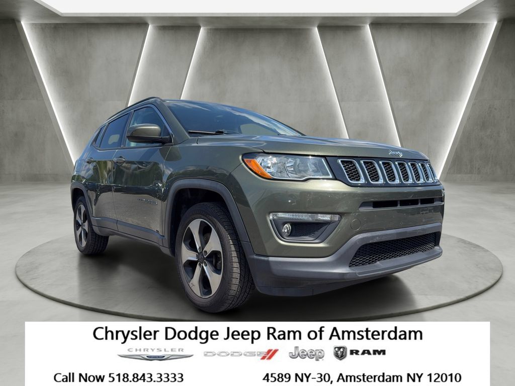 Used 2018 Jeep Compass Latitude w/ Popular Equipment Group AWD/4WD image 1