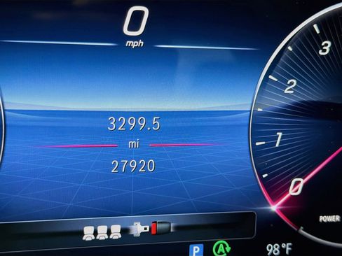 Used 2023 Mercedes-Benz C 300 Sedan image 8