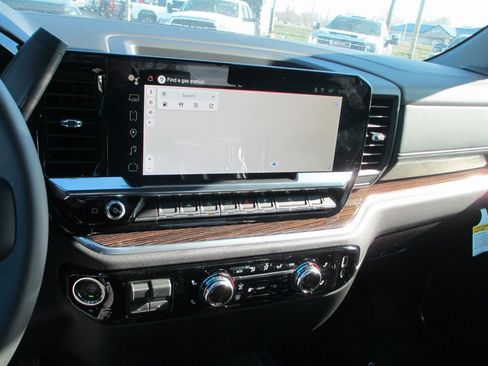 New 2026 GMC Sierra 1500 SLE image 16