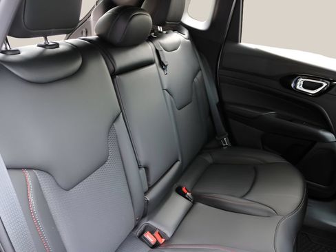 New 2026 Jeep Compass Trailhawk w/ Sun, Sound & Navigation Group AWD/4WD image 18