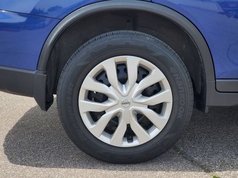 Used 2019 Nissan Rogue S AWD/4WD image 5