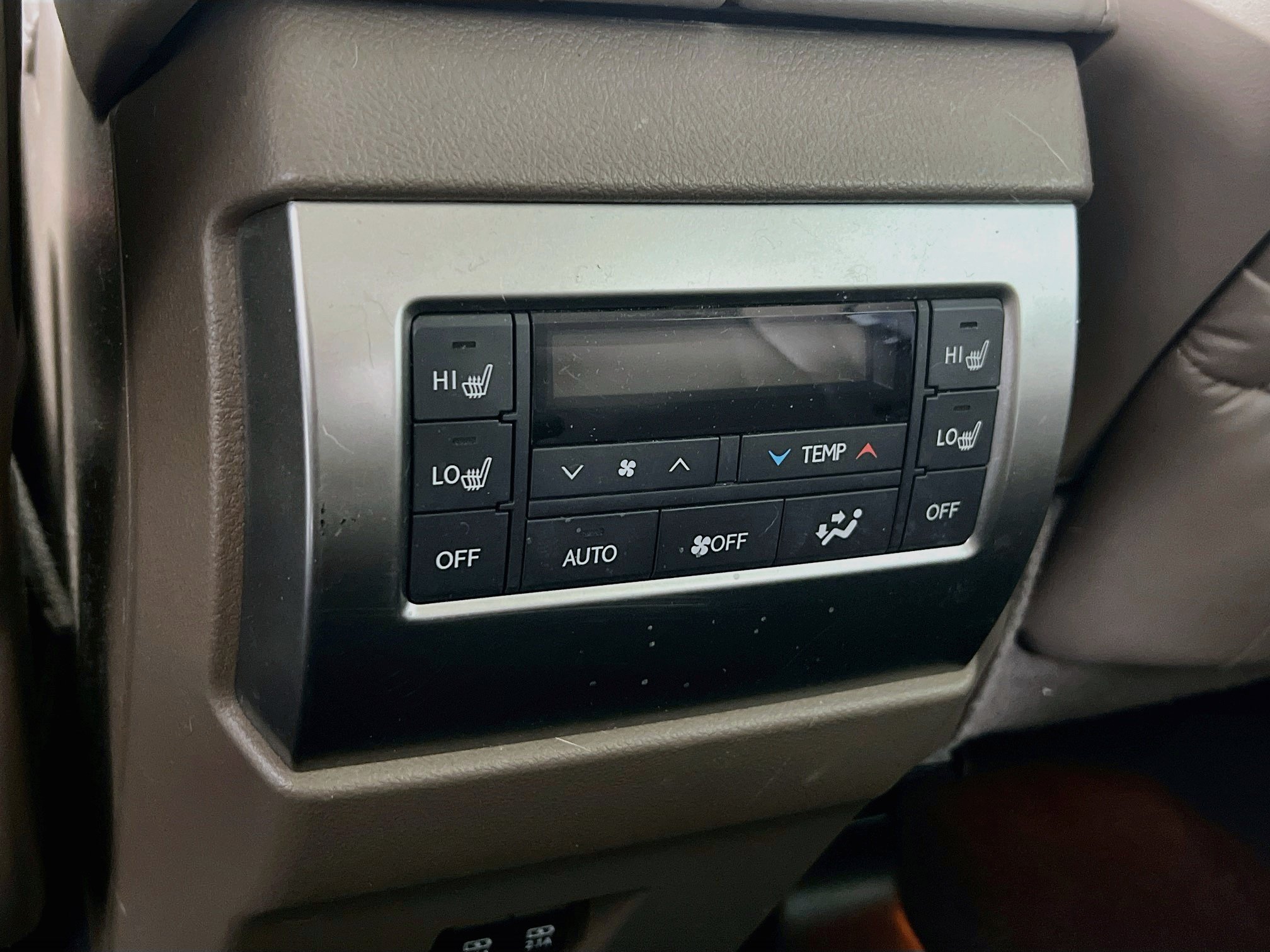 Used 2022 Lexus GX 460 Luxury w/ Off Road Package AWD/4WD image 26