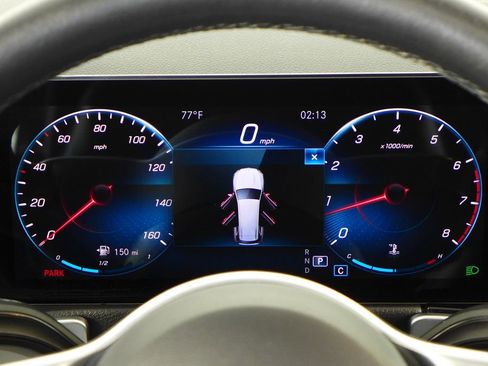 Used 2022 Mercedes-Benz GLB 250 image 28