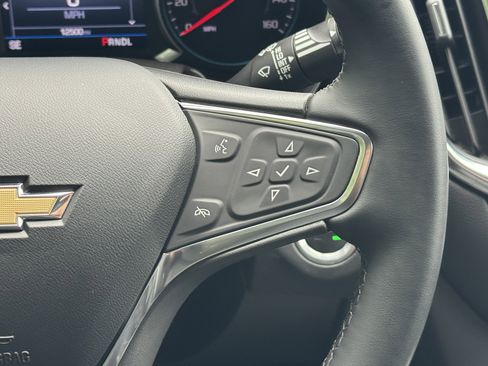 Used 2023 Chevrolet Equinox LT image 35