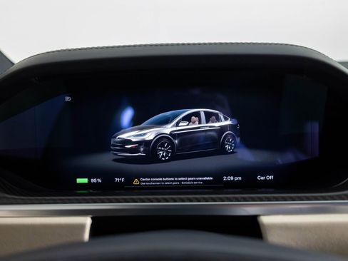 Used 2023 Tesla Model X Plaid image 42