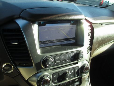 Used 2018 Chevrolet Suburban Premier image 29