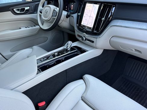 Used 2025 Volvo XC60 B5 Ultra w/ Protection Package Premier image 15