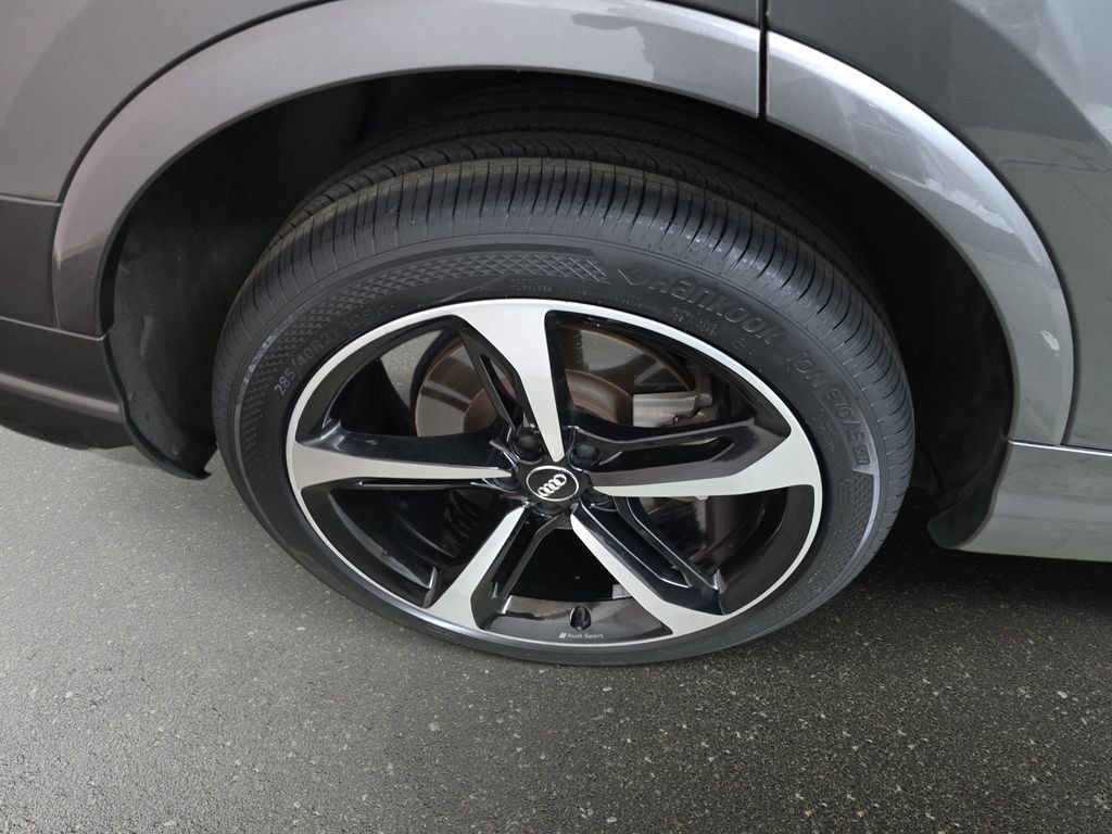 Used 2019 Audi Q7 3.0T Prestige AWD/4WD image 32