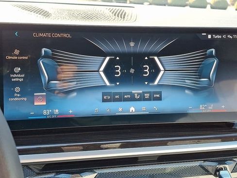 Certified 2025 BMW X5 xDrive40i w/ Parking Assistance Package image 18