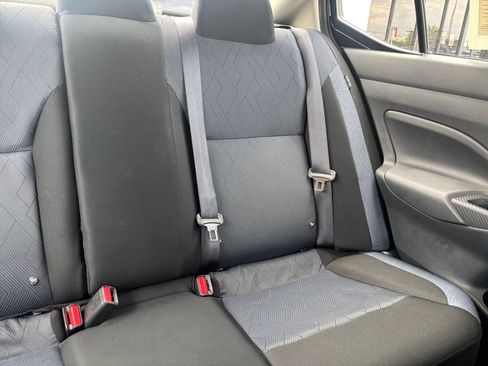 Used 2025 Nissan Versa SV FWD image 35
