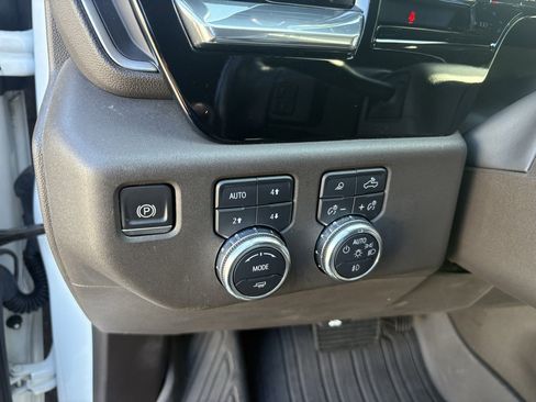 Used 2022 GMC Sierra 1500 SLT w/ SLT Premium Plus Package image 22