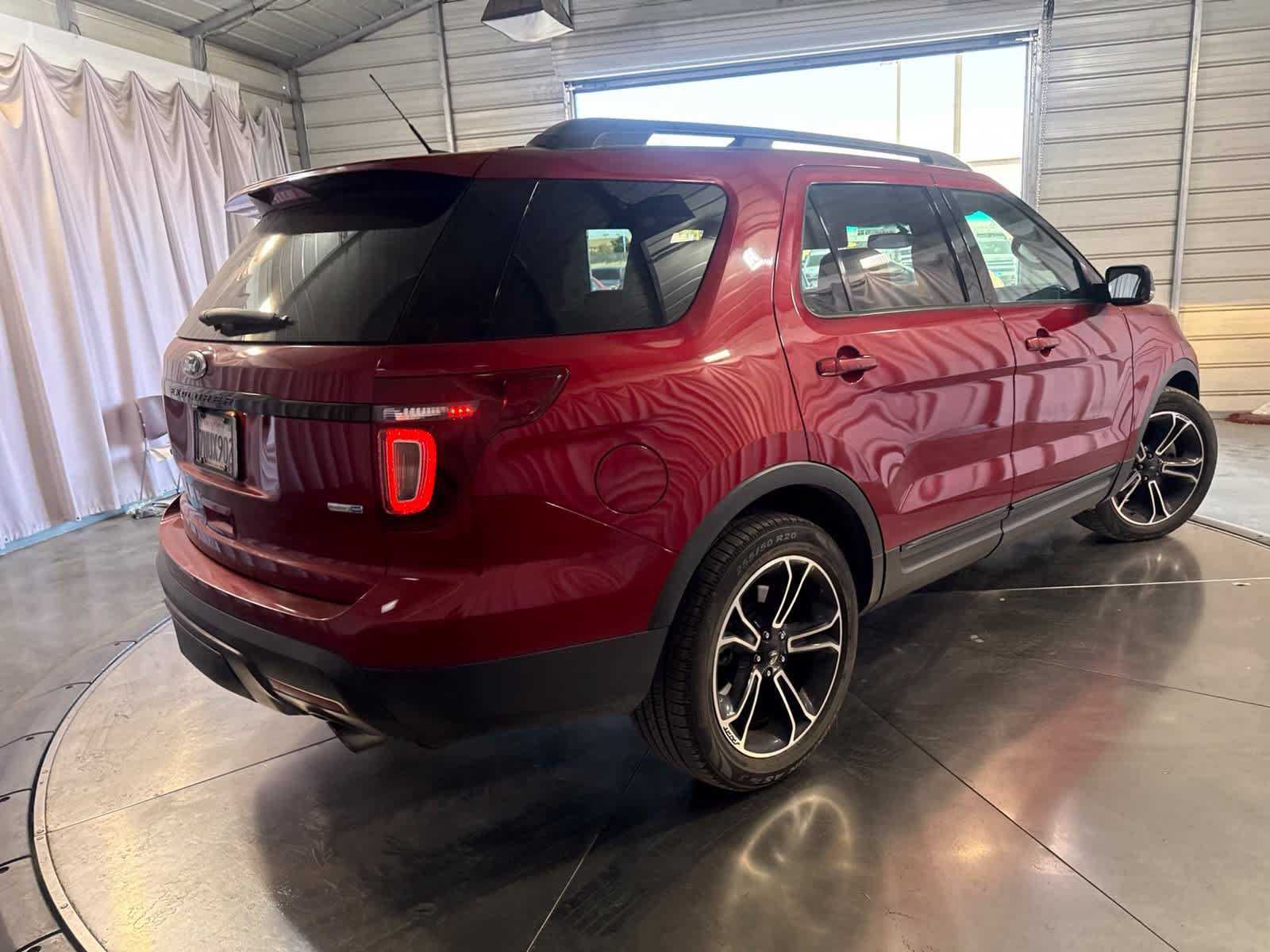 Used 2015 Ford Explorer Sport w/ Equipment Group 401A AWD/4WD image 4