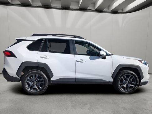 Used 2024 Toyota RAV4 Adventure image 6