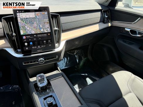 Used 2025 Volvo XC90 B6 Plus AWD/4WD image 19