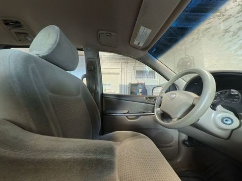 Used 2010 Toyota Sienna CE image 24