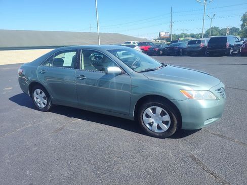 Used 2007 Toyota Camry LE FWD image 5