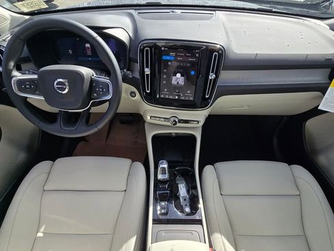 New 2026 Volvo XC40 B5 Plus w/ Protection Package Premier image 18