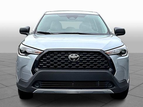 Used 2023 Toyota Corolla Cross L image 3