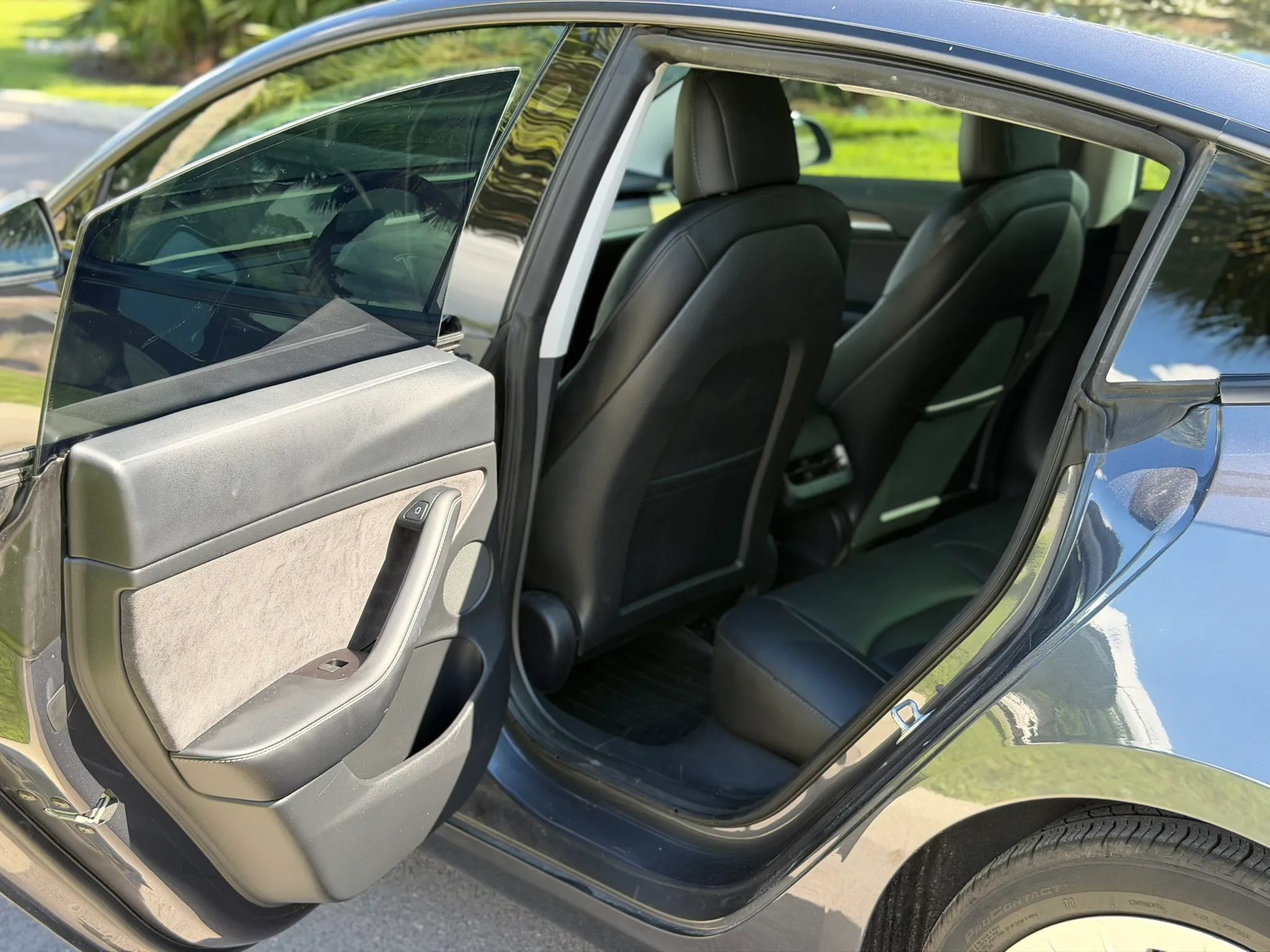 Used 2021 Tesla Model 3 Long Range AWD/4WD image 13