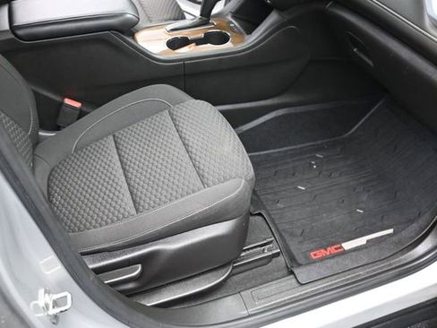Used 2018 GMC Acadia SLE w/ LPO, Floor Liner Package FWD image 37