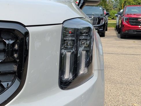 Used 2025 Kia Telluride SX X-Line AWD/4WD image 46