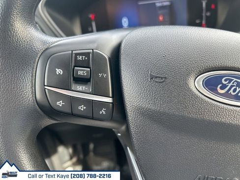 Used 2025 Ford Escape Active AWD/4WD image 21