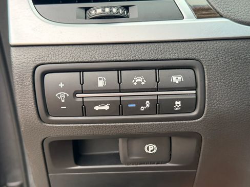 Used 2018 Genesis G80 3.8 w/ Option Group 02 RWD image 25