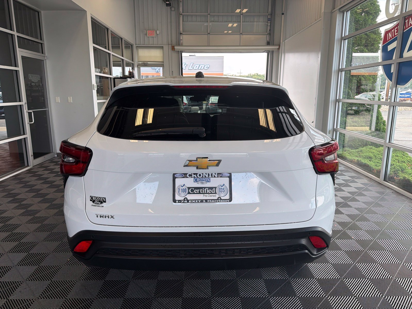 Used 2024 Chevrolet Trax LS w/ LS Convenience Package FWD image 5