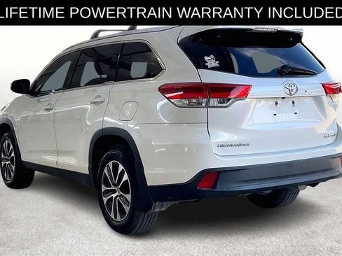 Used 2019 Toyota Highlander XLE image 16