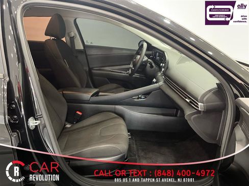 Used 2022 Hyundai Elantra SEL w/ Convenience Package FWD image 42