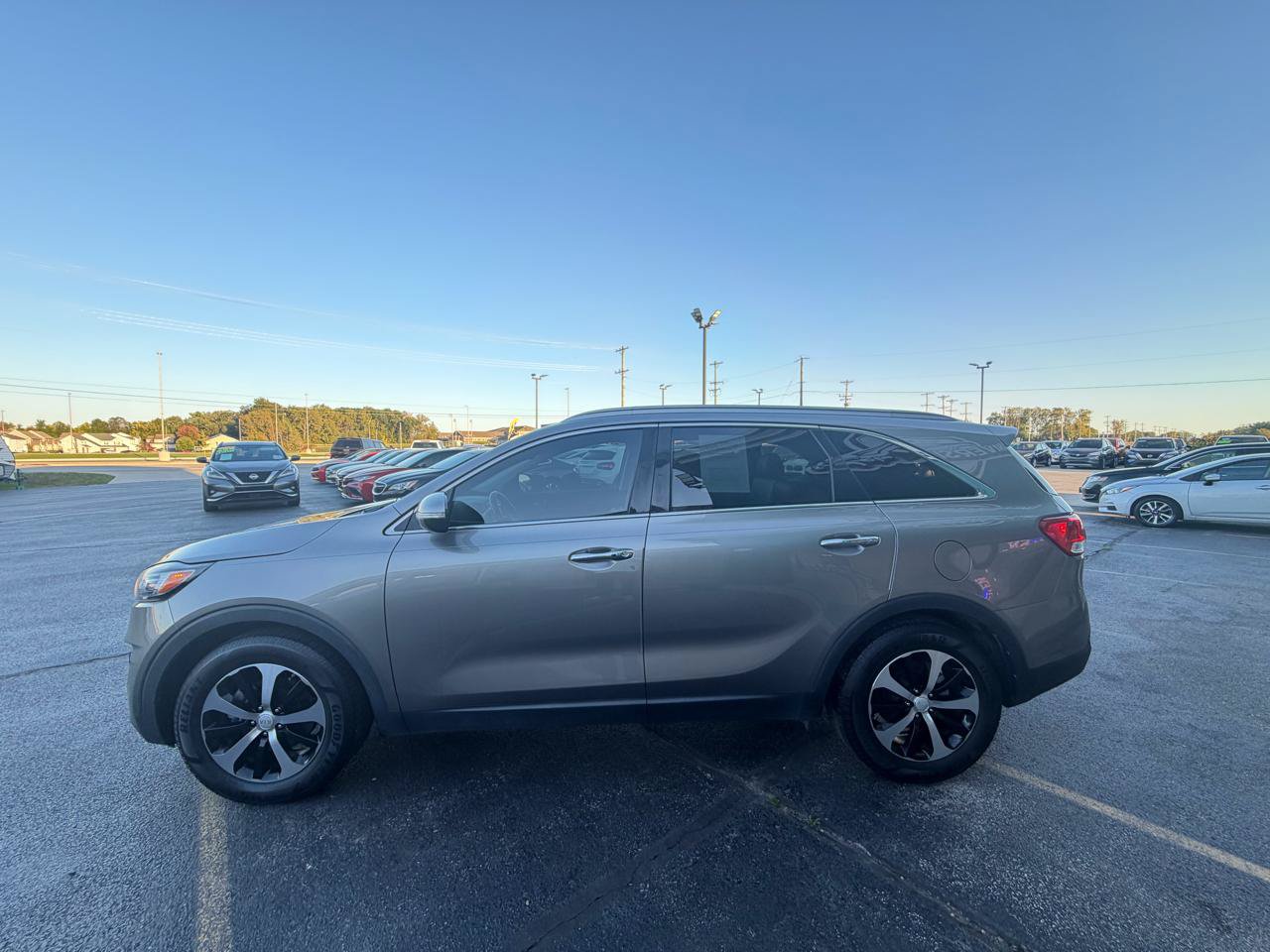 Used 2017 Kia Sorento EX w/ EX V6 Premium Package FWD image 6