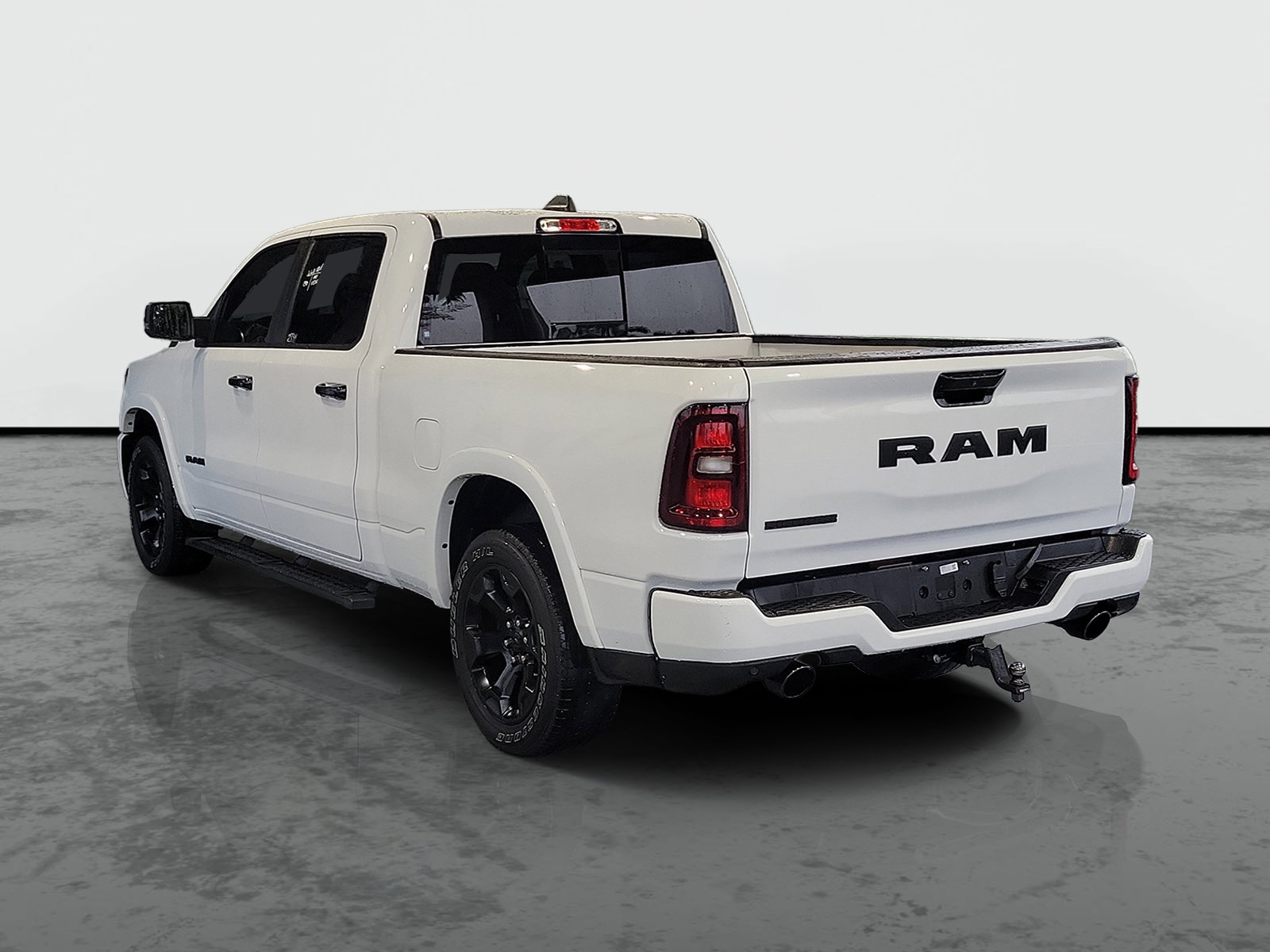 Used 2025 RAM 1500 Big Horn RWD image 3